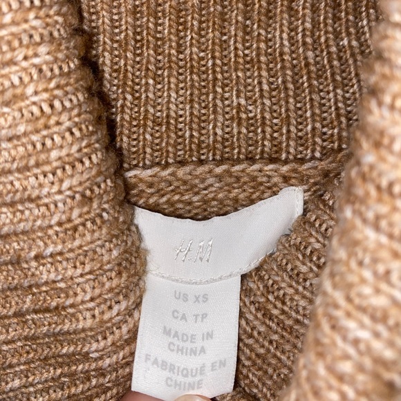 Oversized Turtleneck - Picture 2 of 2